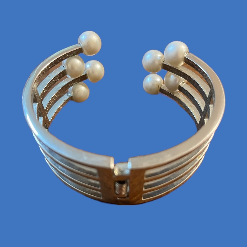 Pearl silver cuff bracelet